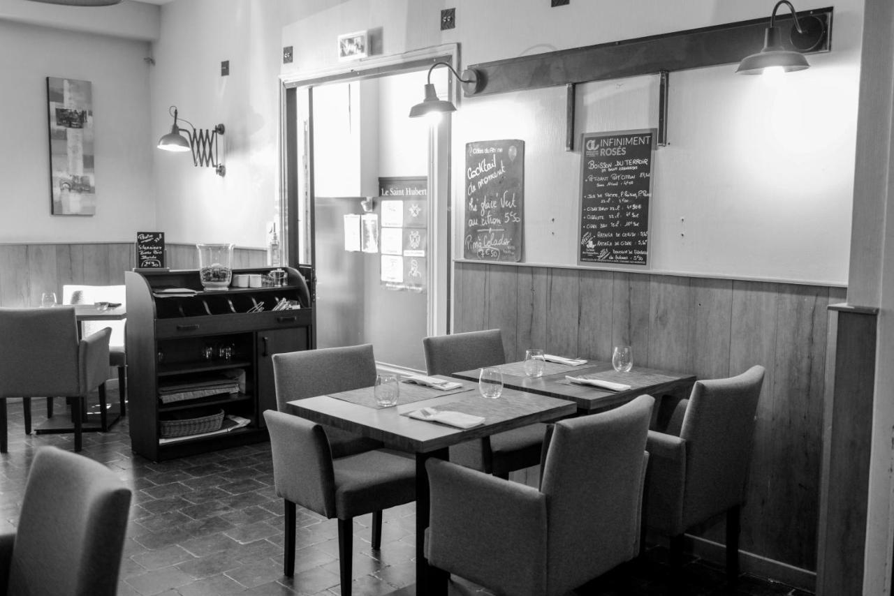 ホテル Logis Le Saint Hubert Haybes エクステリア 写真